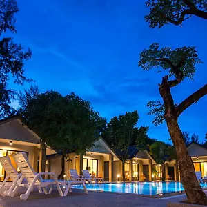 Rezort Light, Khao Lak